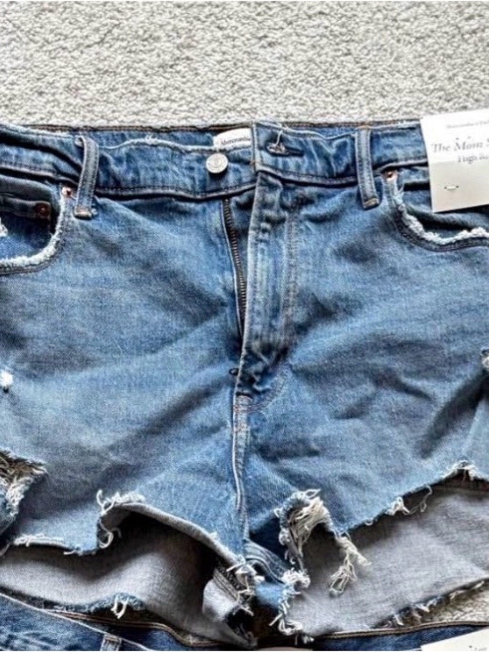 Abercrombie & Fitch the mom short high rise